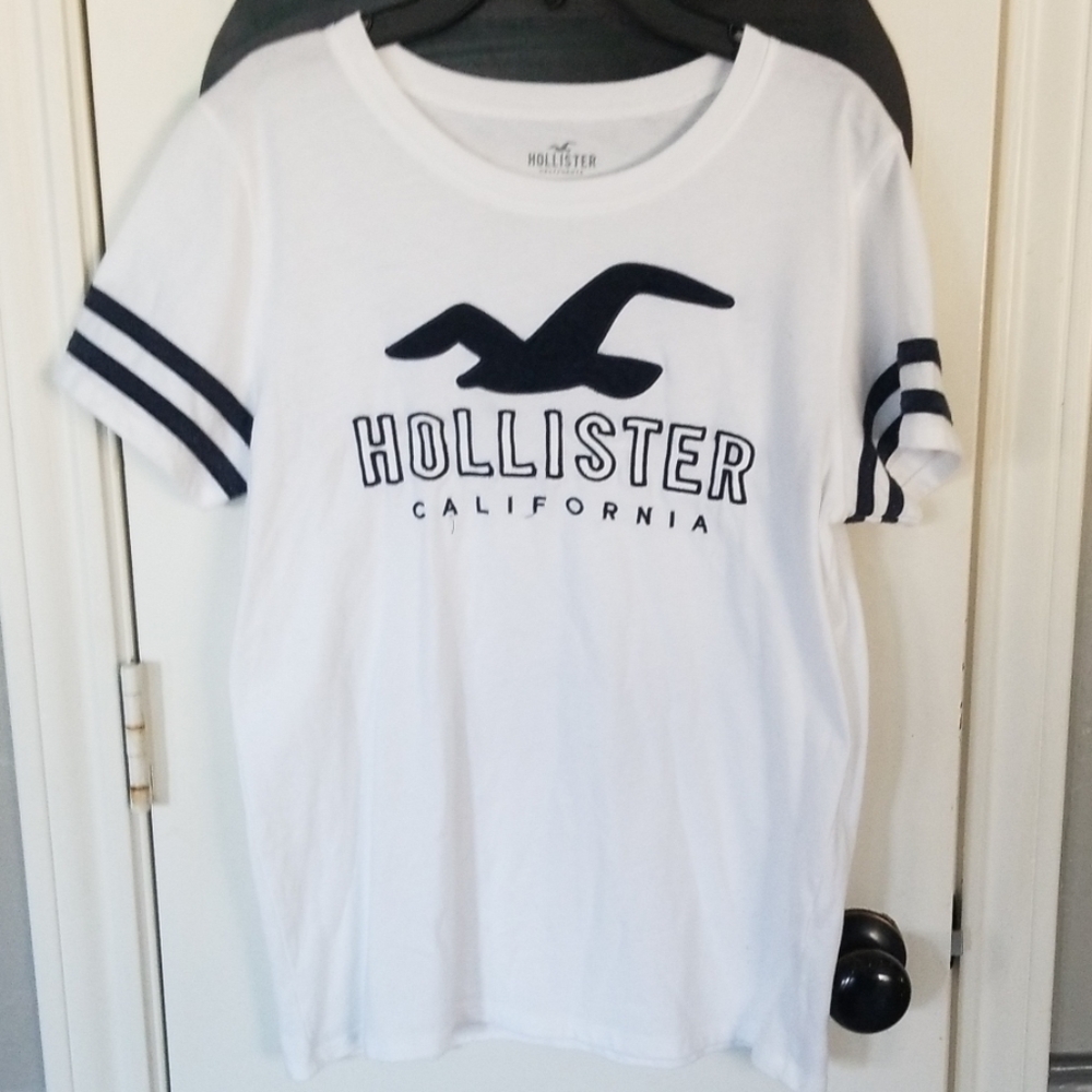 Hollister Women's Tshirt